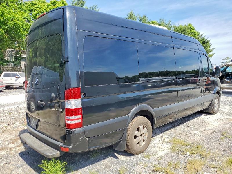 56313166 :رقم المزاد ، WDZPE8DC5F5976077 vin ، 2015 Mercedes-benz Sprinter مزاد بيع