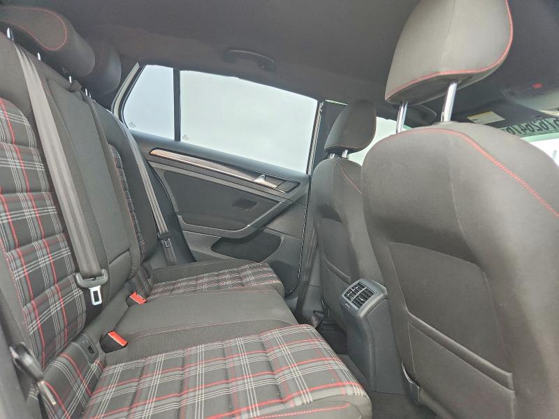 57626476 :رقم المزاد ، 3VW4T7AU3HM031736 vin ، 2017 Volkswagen Gti مزاد بيع