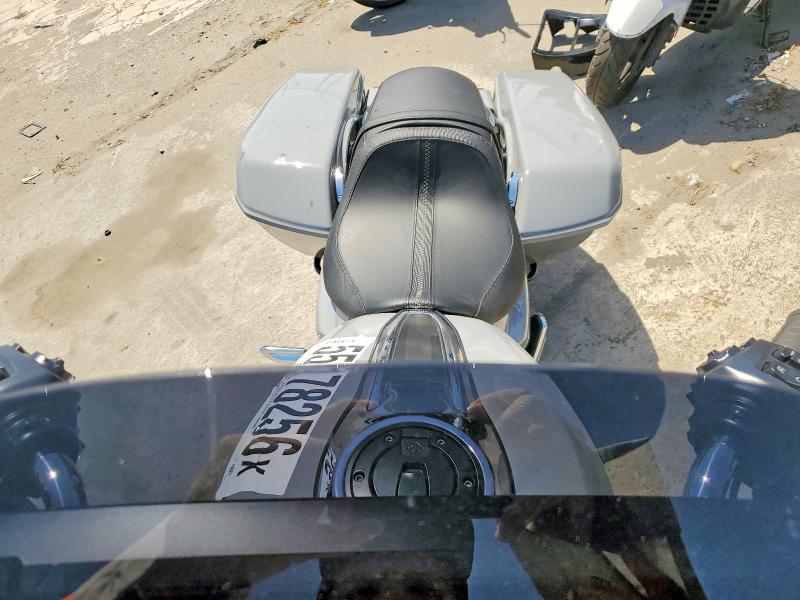 55178256 :رقم المزاد ، 1HD1KB724SB643278 vin ، 2025 Harley Davidson Flhx مزاد بيع