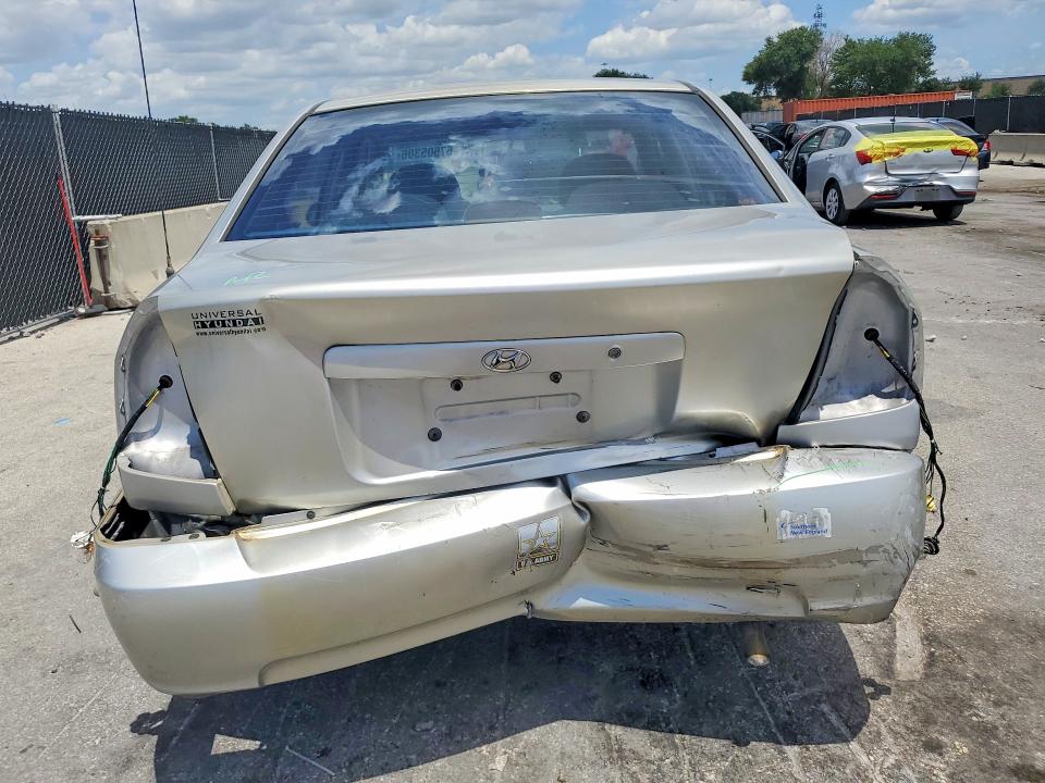 57505306 :رقم المزاد ، KMHCG45C42U308444 vin ، 2002 Hyundai Accent مزاد بيع