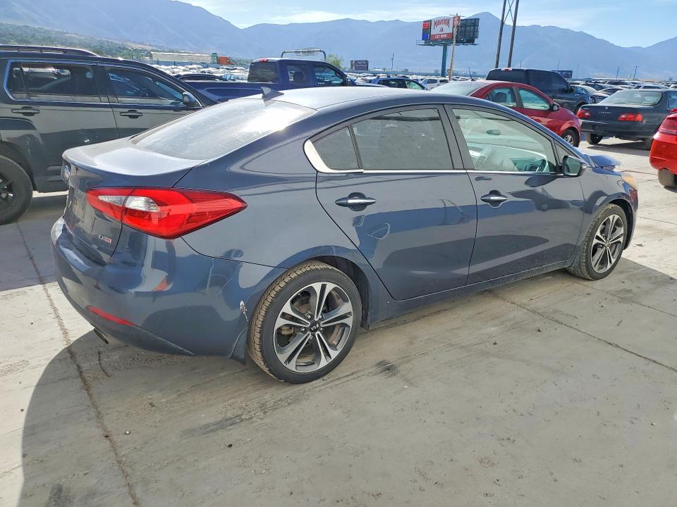 2014 Kia Forte მანქანა იყიდება აუქციონზე, vin: KNAFZ4A89E5208185, აუქციონის ნომერი: 58085186