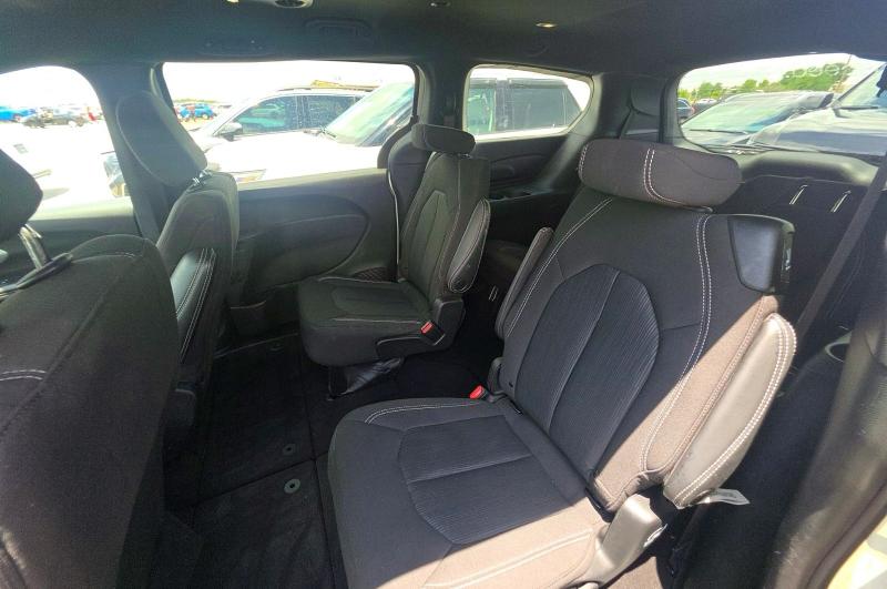 Продажа на аукционе авто 2023 Chrysler Pacifica, vin: 2C4RC1FGXPR559578, номер лота: 59644206