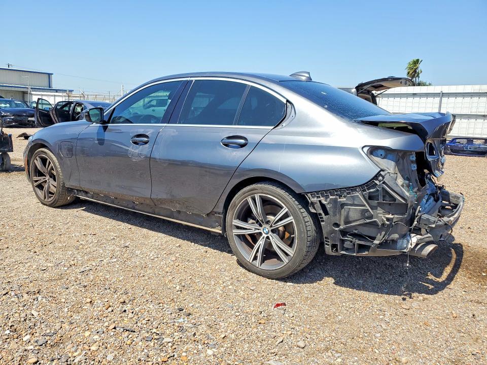 57244016 :رقم المزاد ، 3MW5P7J07M8B79378 vin ، 2021 Bmw 330e مزاد بيع