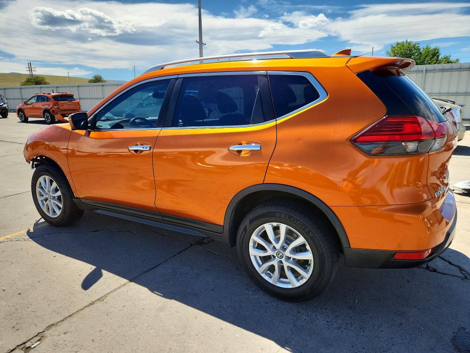 57230296 :رقم المزاد ، JN8AT2MV1HW012152 vin ، 2017 Nissan Rogue مزاد بيع