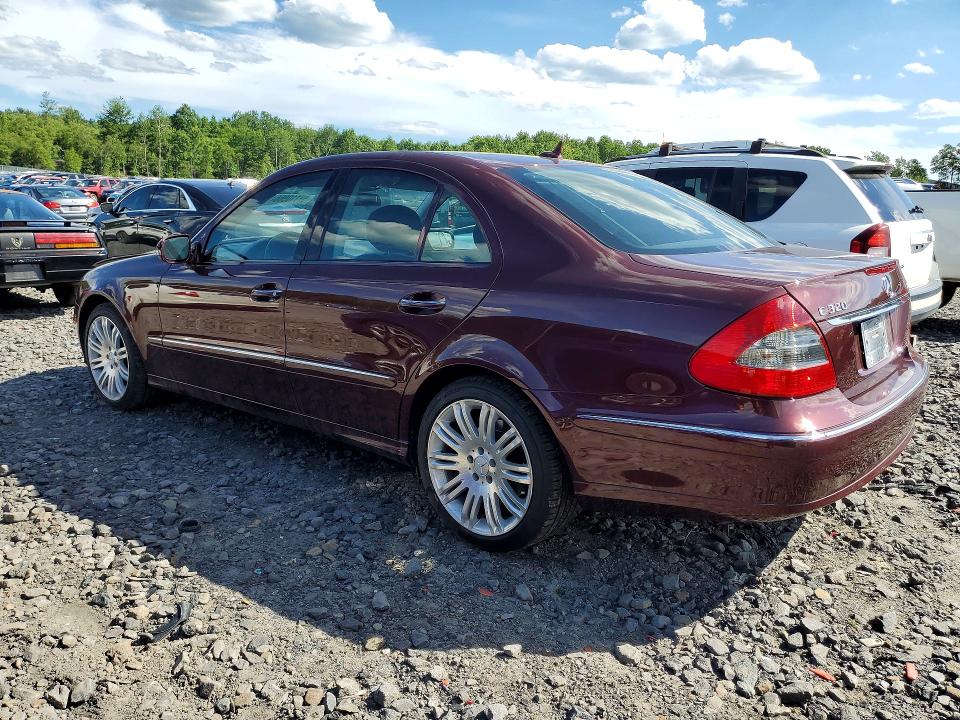 57110966 :رقم المزاد ، WDBUF22X07B069631 vin ، 2007 Mercedes-benz E مزاد بيع