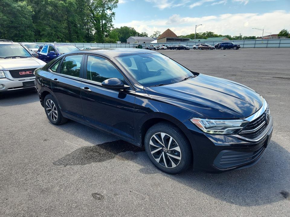 58118296 :رقم المزاد ، 3VW5M7BU9PM005589 vin ، 2023 Volkswagen Jetta مزاد بيع