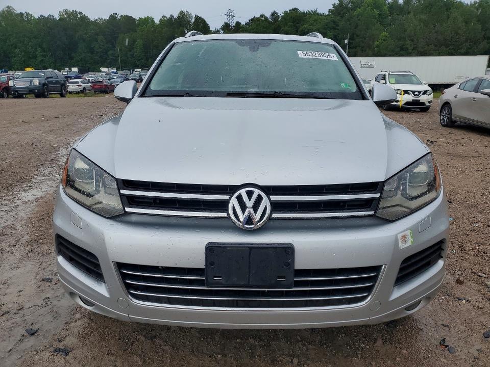 56323956 :رقم المزاد ، WVGFF9BP2CD002994 vin ، 2012 Volkswagen Touareg مزاد بيع