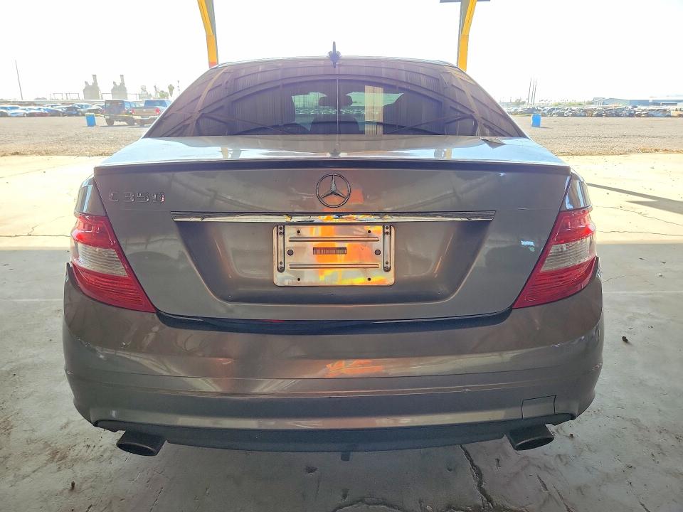 2010 Mercedes-benz C მანქანა იყიდება აუქციონზე, vin: WDDGF5GB4AR089611, აუქციონის ნომერი: 57078376