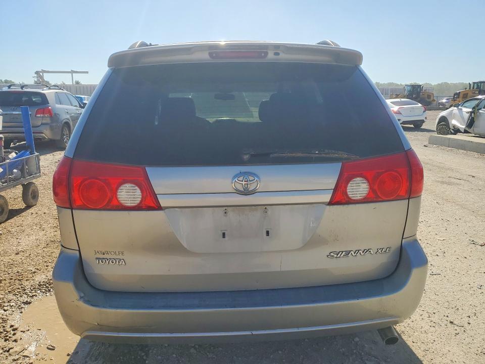 57396706 :رقم المزاد ، 5TDZA22C06S481073 vin ، 2006 Toyota Sienna مزاد بيع
