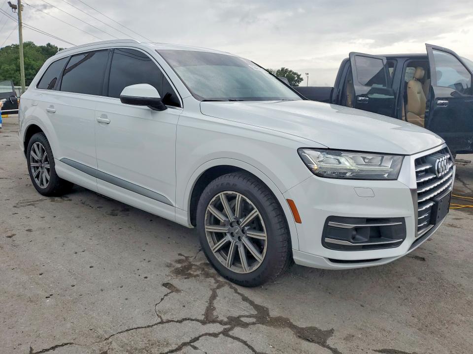 56466216 :رقم المزاد ، WA1VAAF78JD033328 vin ، 2018 Audi Q7 مزاد بيع