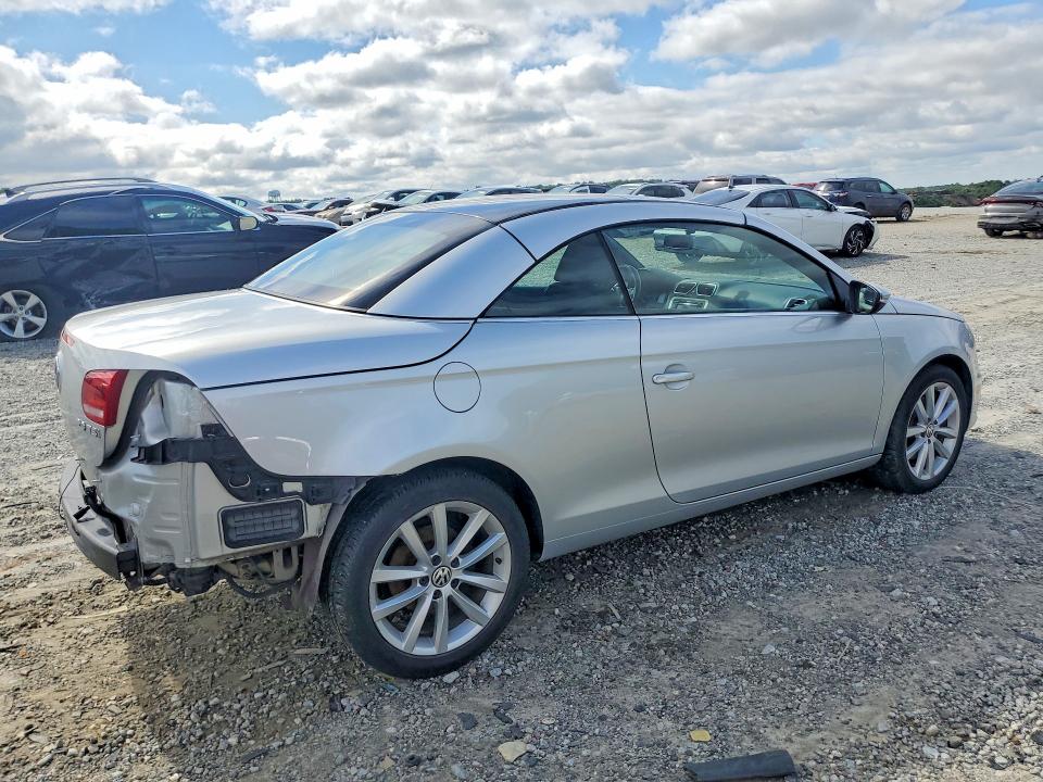 58030696 :رقم المزاد ، WVWBW8AH8DV008463 vin ، 2013 Volkswagen Eos مزاد بيع