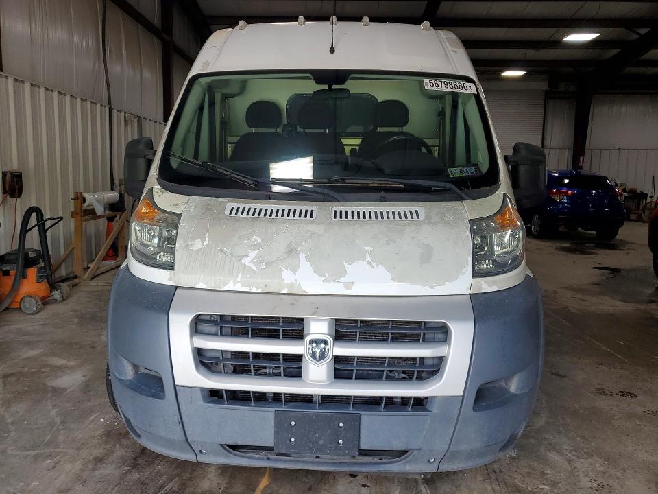 56798686 :رقم المزاد ، 3C6TRVCG9EE113315 vin ، 2014 Ram Promaster 2500 مزاد بيع