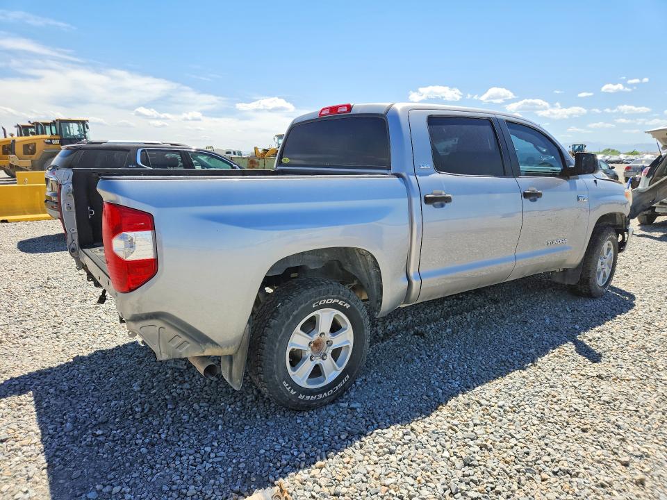 Продаж на аукціоні авто 2017 Toyota Tundra, vin: 5TFDW5F17HX597423, номер лоту: 57561076