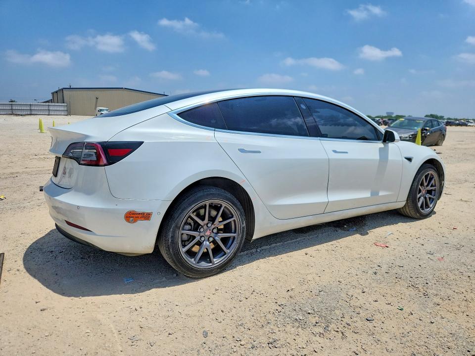 57592706 :رقم المزاد ، 5YJ3E1EA2LF612633 vin ، 2020 Tesla Model 3 مزاد بيع