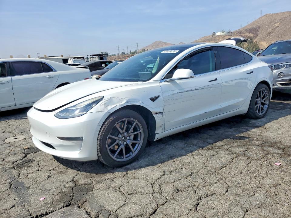Продажа на аукционе авто 2019 Tesla Model 3, vin: 5YJ3E1EB4KF388532, номер лота: 54916036