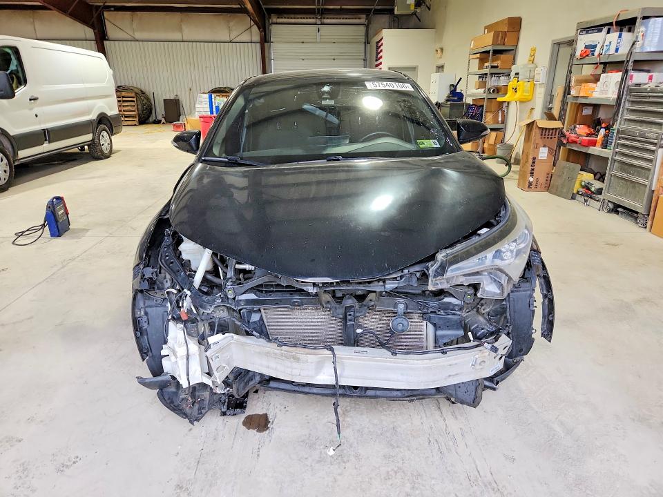 2018 Toyota C-hr მანქანა იყიდება აუქციონზე, vin: NMTKHMBX0JR003397, აუქციონის ნომერი: 57540106