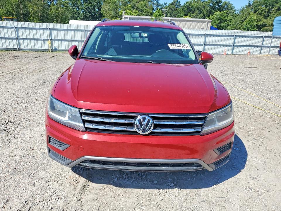 2018 Volkswagen Tiguan მანქანა იყიდება აუქციონზე, vin: 3VV1B7AX9JM064847, აუქციონის ნომერი: 55644926