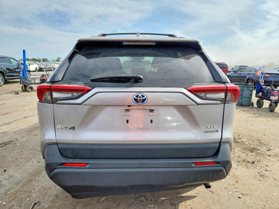 56402106 :رقم المزاد ، JTMRWRFV0LD550860 vin ، 2020 Toyota Rav4 Hybrid مزاد بيع