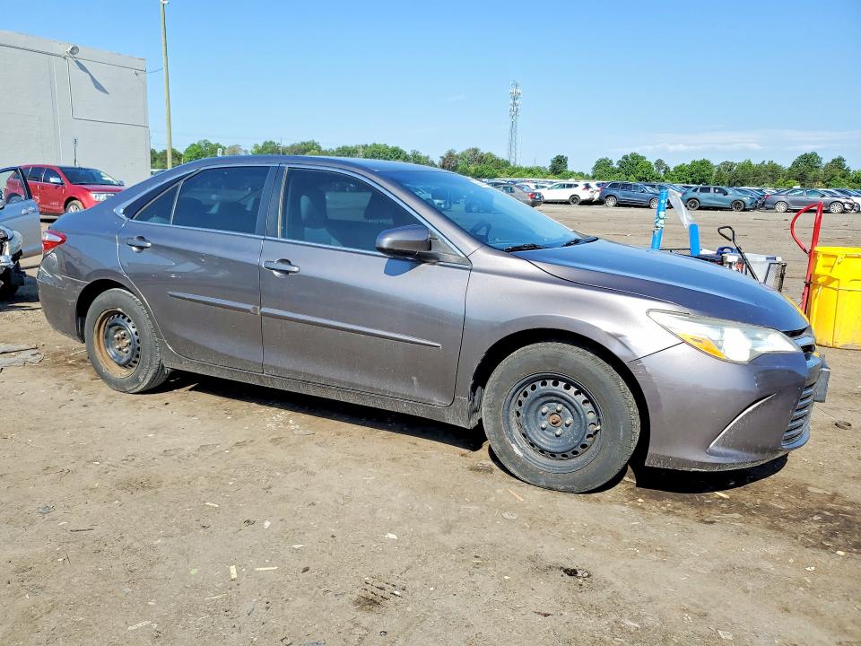 2016 Toyota Camry მანქანა იყიდება აუქციონზე, vin: 4T4BF1FK4GR556631, აუქციონის ნომერი: 56686196