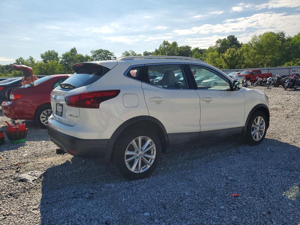 2017 Nissan Rogue Sport მანქანა იყიდება აუქციონზე, vin: JN1BJ1CRXHW101130, აუქციონის ნომერი: 57558586