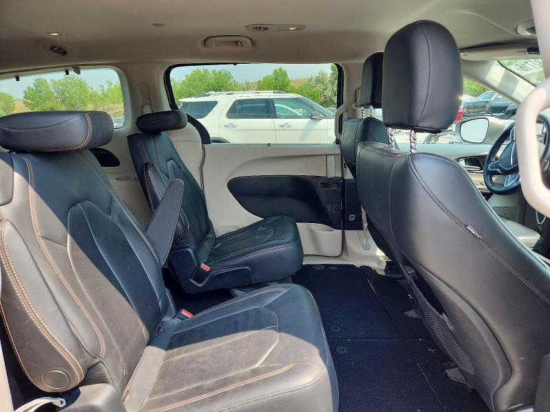 58132716 :رقم المزاد ، 2C4RC1BG4HR660042 vin ، 2017 Chrysler Pacifica مزاد بيع