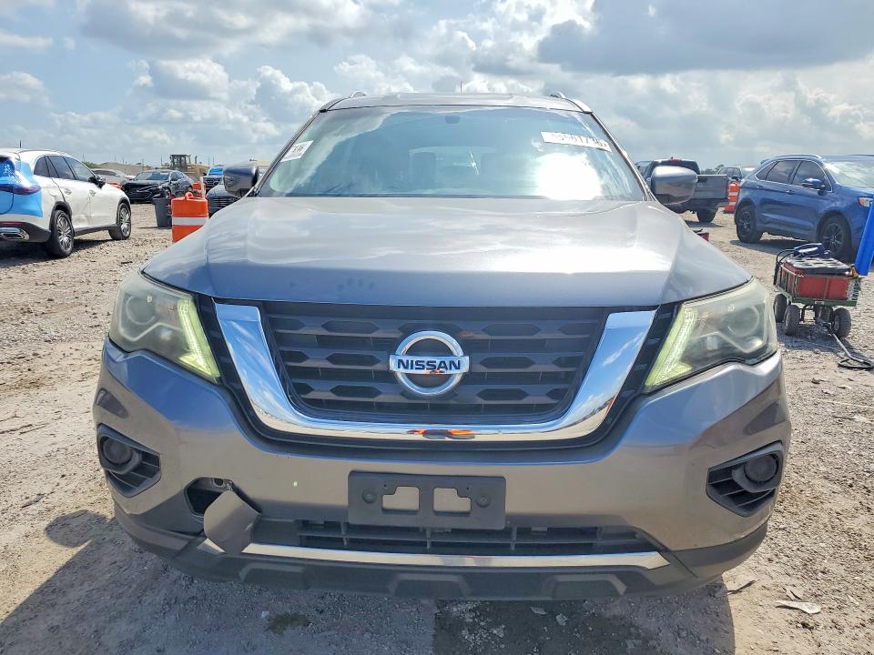 55661736 :رقم المزاد ، 5N1DR2MN6HC693123 vin ، 2017 Nissan Pathfinder مزاد بيع