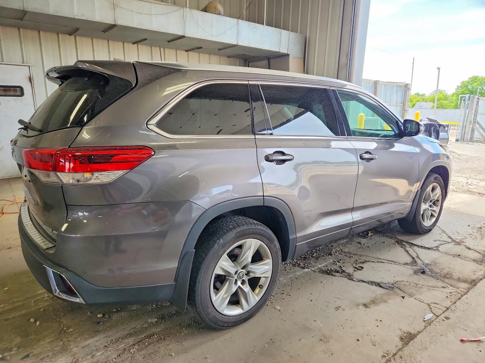 Продаж на аукціоні авто 2017 Toyota Highlander, vin: 5TDDZRFH6HS394220, номер лоту: 55475336