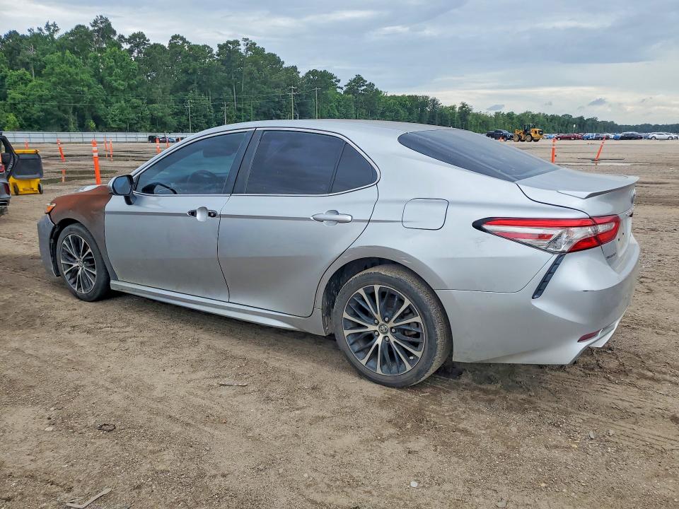 Продаж на аукціоні авто 2018 Toyota Camry, vin: 4T1B11HK9JU015345, номер лоту: 57606996