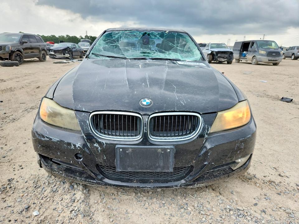 58076956 :رقم المزاد ، WBAPH7C50BE130838 vin ، 2011 Bmw 328 مزاد بيع