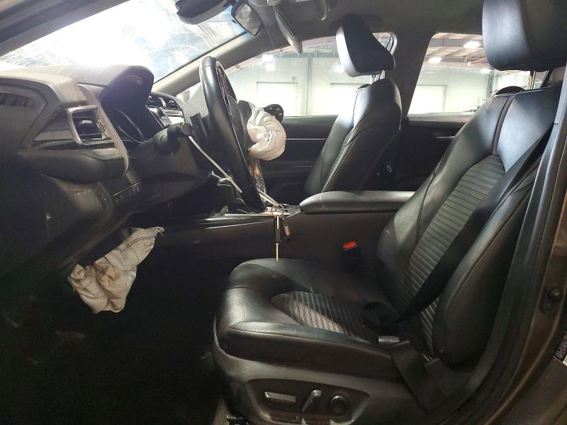 2020 Toyota Camry მანქანა იყიდება აუქციონზე, vin: 4T1G11BK9LU015847, აუქციონის ნომერი: 55918036
