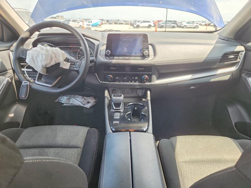 55615826 :رقم المزاد ، 5N1BT3BA8SC832657 vin ، 2025 Nissan Rogue مزاد بيع