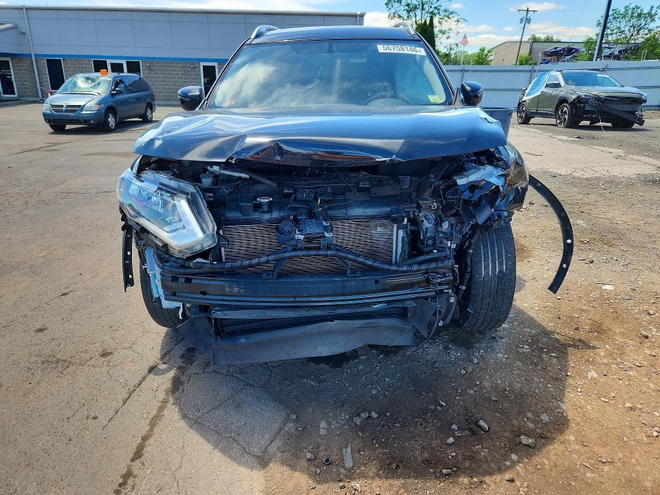 56758146 :رقم المزاد ، JN8AT2MV8JW340948 vin ، 2018 Nissan Rogue مزاد بيع