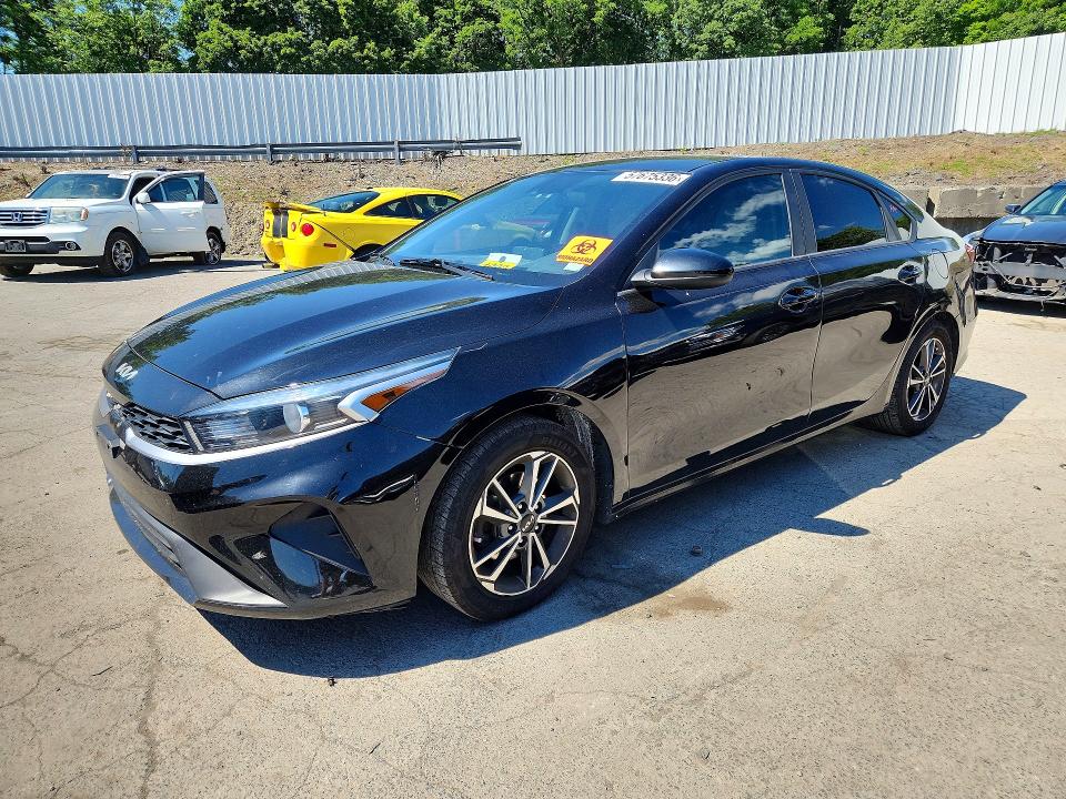 2022 Kia Forte მანქანა იყიდება აუქციონზე, vin: 3KPF24AD3NE465593, აუქციონის ნომერი: 57675336