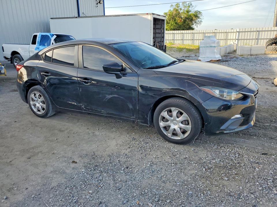 57906336 :رقم المزاد ، 3MZBM1U70FM218940 vin ، 2015 Mazda 3 مزاد بيع