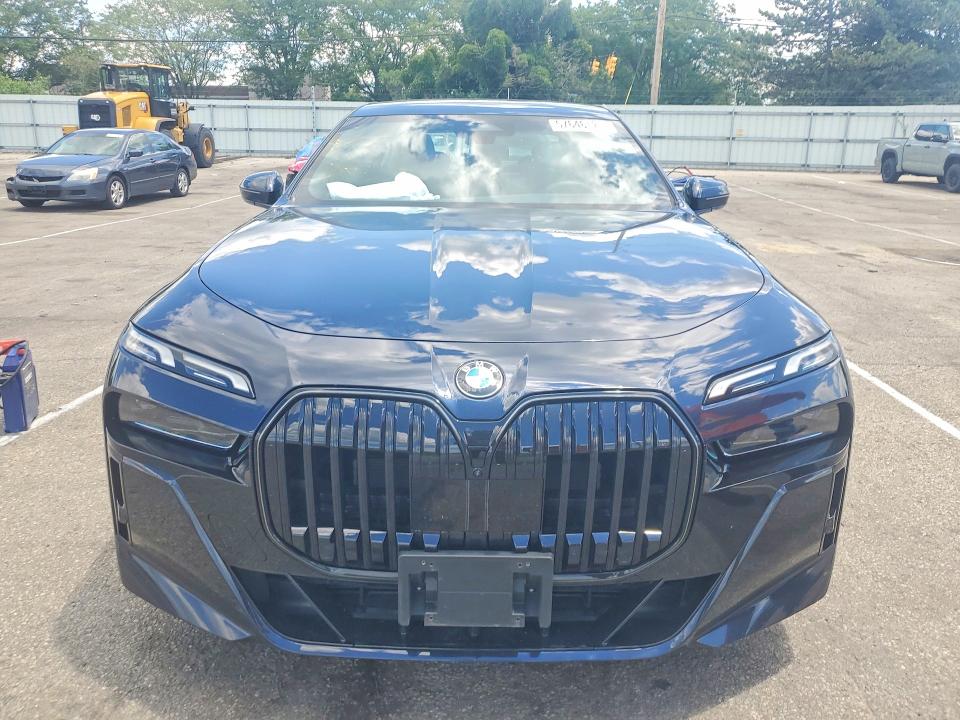 57646126 :رقم المزاد ، WBA33EH03TCW56439 vin ، 2026 Bmw 740 مزاد بيع