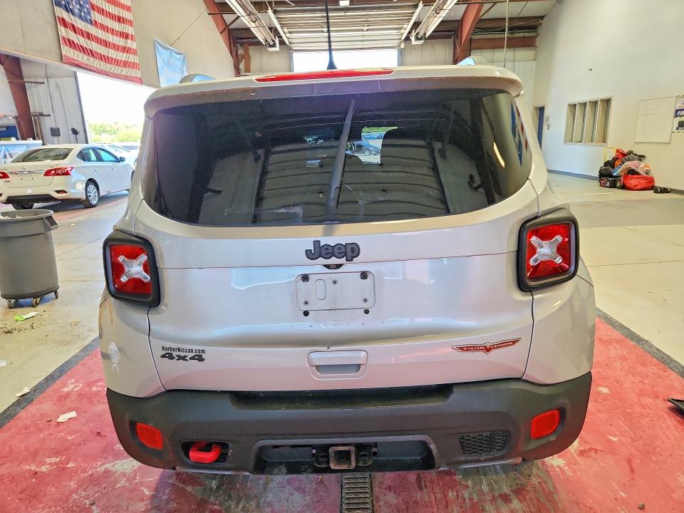 57617416 :رقم المزاد ، ZACCJBCBXJPJ01123 vin ، 2018 Jeep Renegade مزاد بيع
