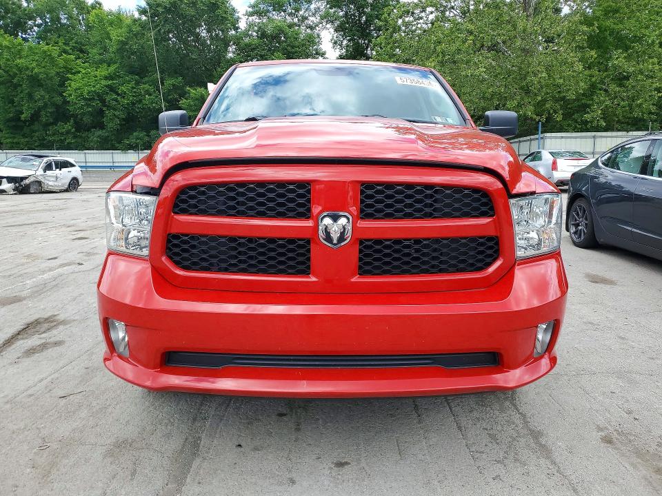 57358436 :رقم المزاد ، 1C6RR7FT0JS187843 vin ، 2018 Ram 1500 مزاد بيع