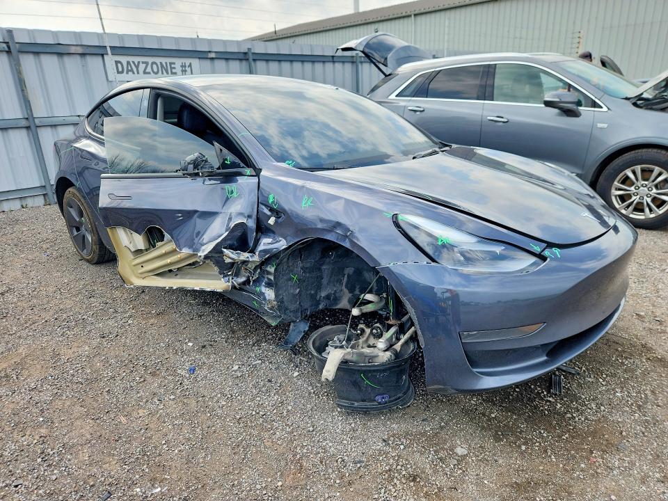 Продажа на аукционе авто 2023 Tesla Model 3, vin: 5YJ3E1EA2PF428802, номер лота: 58963106