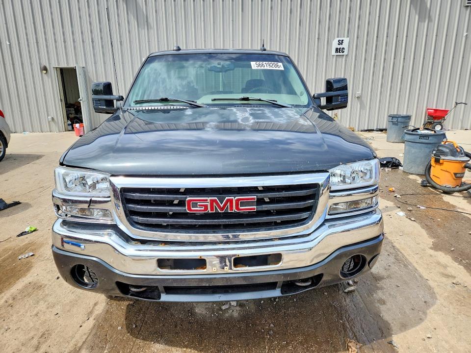 56619206 :رقم المزاد ، 2GTEK13TX41378932 vin ، 2004 Gmc New Sierra مزاد بيع