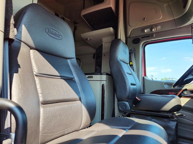 Продажа на аукционе авто 2022 Peterbilt 579, vin: 1XPBDP9X9ND776261, номер лота: 57013126