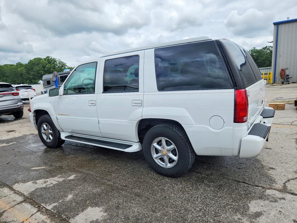 2000 Cadillac Escalade მანქანა იყიდება აუქციონზე, vin: 1GYEK13R2YR157420, აუქციონის ნომერი: 56164886