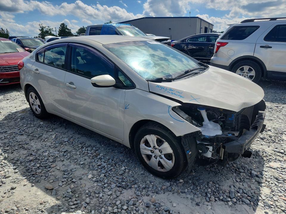 2014 Kia Forte მანქანა იყიდება აუქციონზე, vin: KNAFK4A68E5204437, აუქციონის ნომერი: 56311596