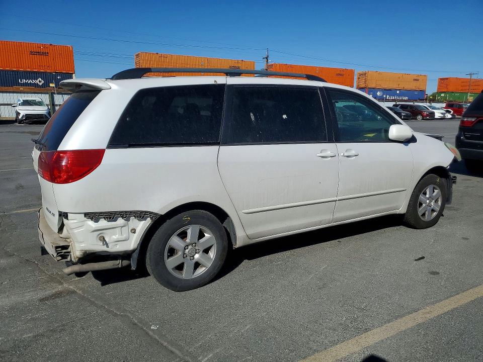 2004 Toyota Sienna მანქანა იყიდება აუქციონზე, vin: 5TDZA22C74S120405, აუქციონის ნომერი: 55277696