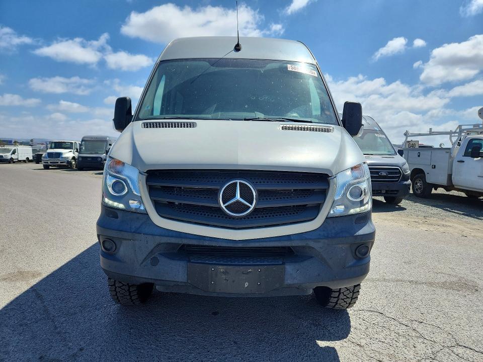 58881206 :رقم المزاد ، WD3FE7CD8JP619712 vin ، 2018 Mercedes-benz Sprinter مزاد بيع