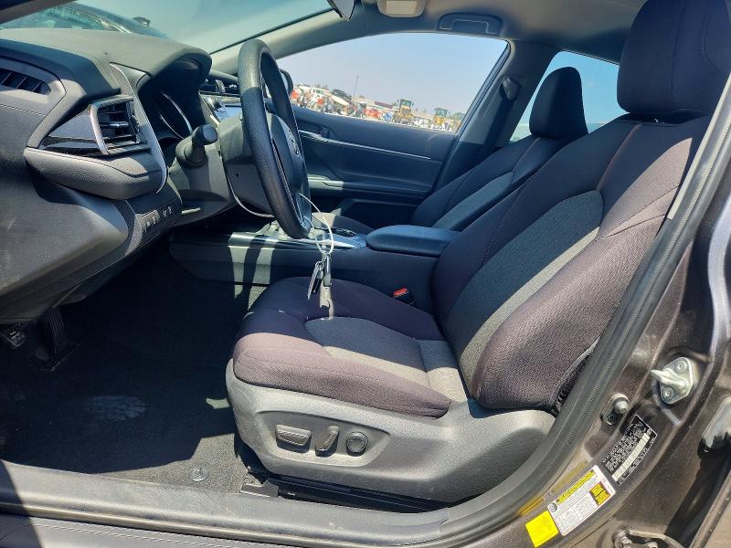 55835856 :رقم المزاد ، 4T1C11AKXLU968583 vin ، 2020 Toyota Camry مزاد بيع