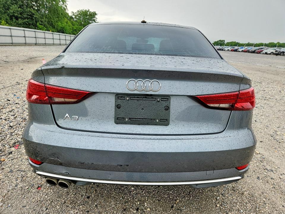 2018 Audi A3 მანქანა იყიდება აუქციონზე, vin: WAUAUGFF4J1031242, აუქციონის ნომერი: 58244166