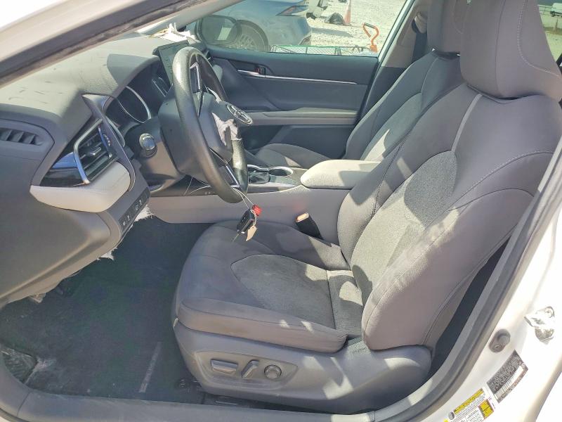 54285506 :رقم المزاد ، 4T1C11AK9MU581511 vin ، 2021 Toyota Camry مزاد بيع