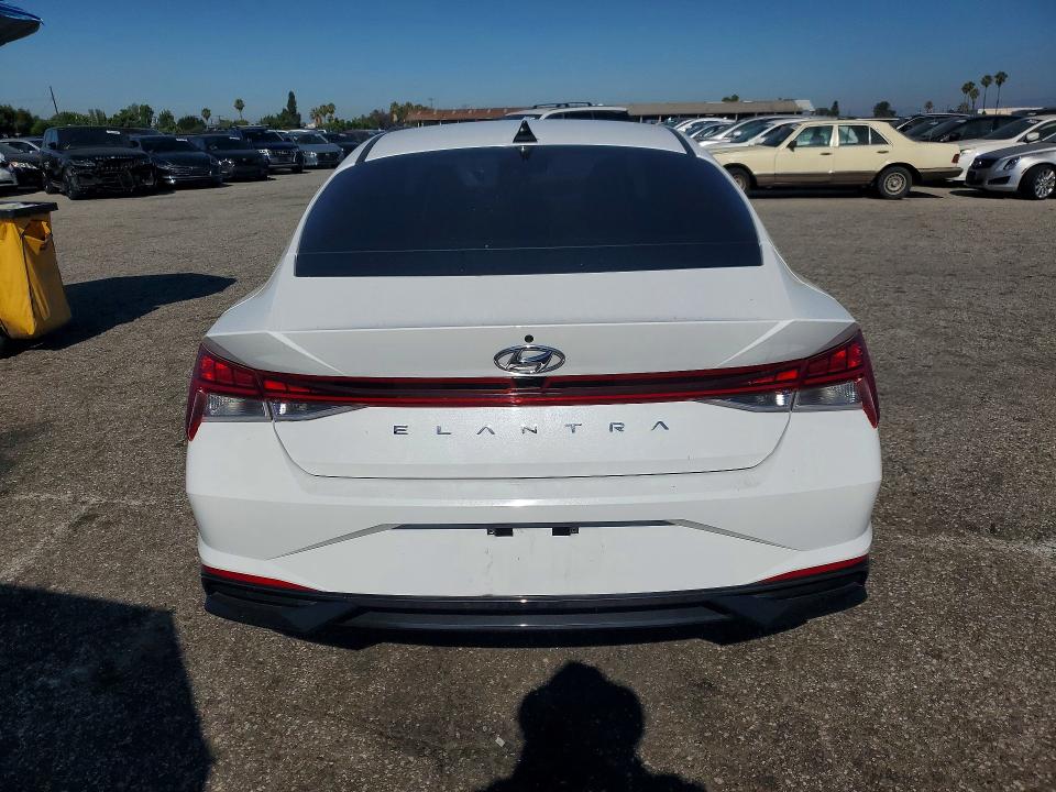 2021 Hyundai Elantra მანქანა იყიდება აუქციონზე, vin: 5NPLN4AG3MH027848, აუქციონის ნომერი: 57353396