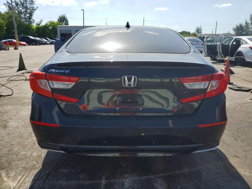 56715416 :رقم المزاد ، 1HGCV1F18JA244433 vin ، 2018 Honda Accord مزاد بيع
