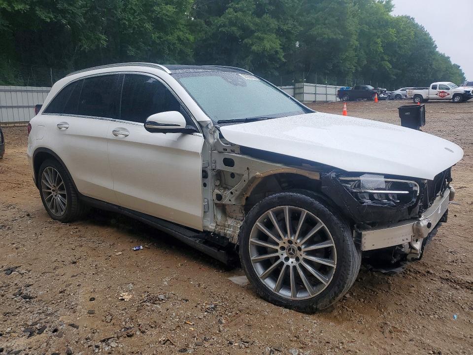 56056706 :رقم المزاد ، W1N0G8DB0MV323665 vin ، 2021 Mercedes-benz Glc مزاد بيع
